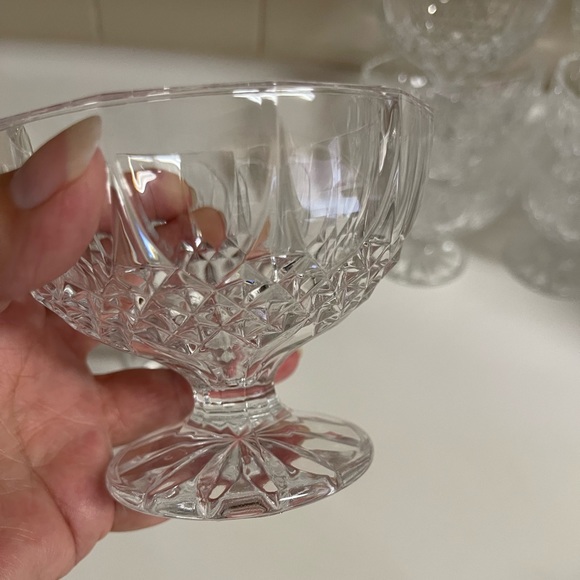 (4) Vintage Cut Crystal Dessert Bowls - Picture 5 of 6